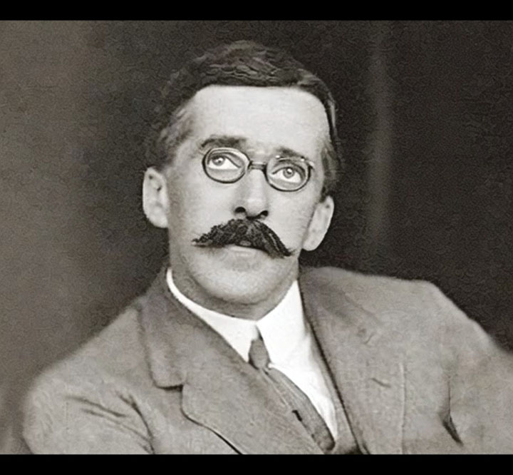 Arthur Mee the real 'Child of Wonder' looks up to his maker